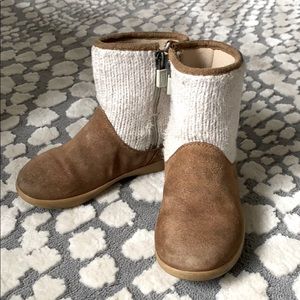 UGG zip up boots size 8